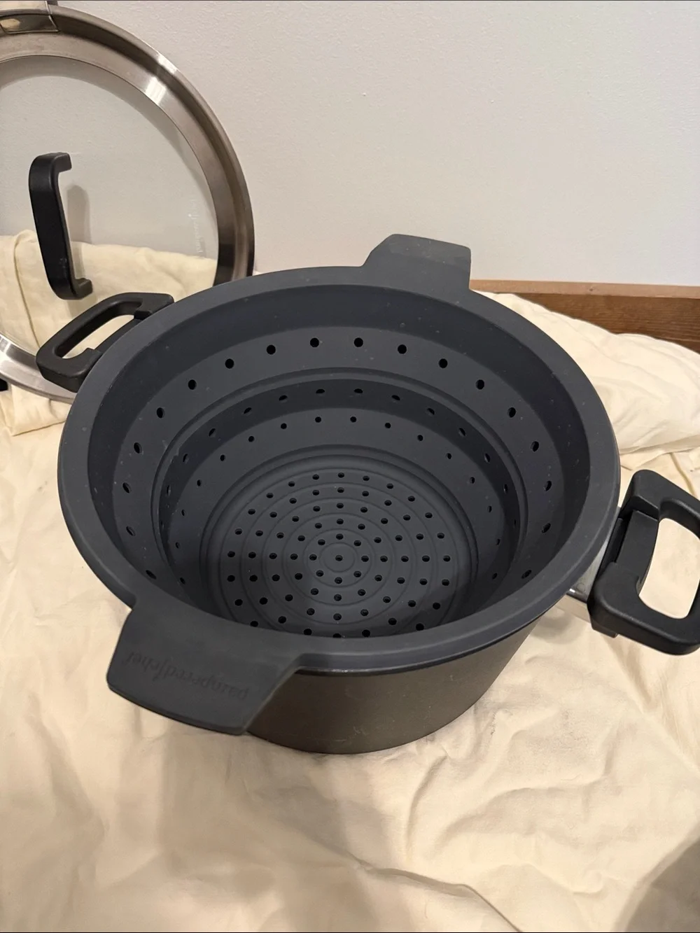 Pampered Chef Black Dutch Oven with Glass Lid and Steamer Insert